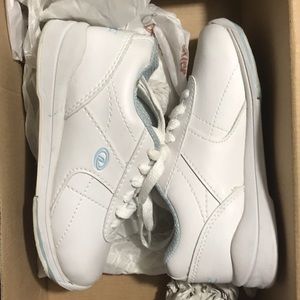 Kids bowling shoes size 1M